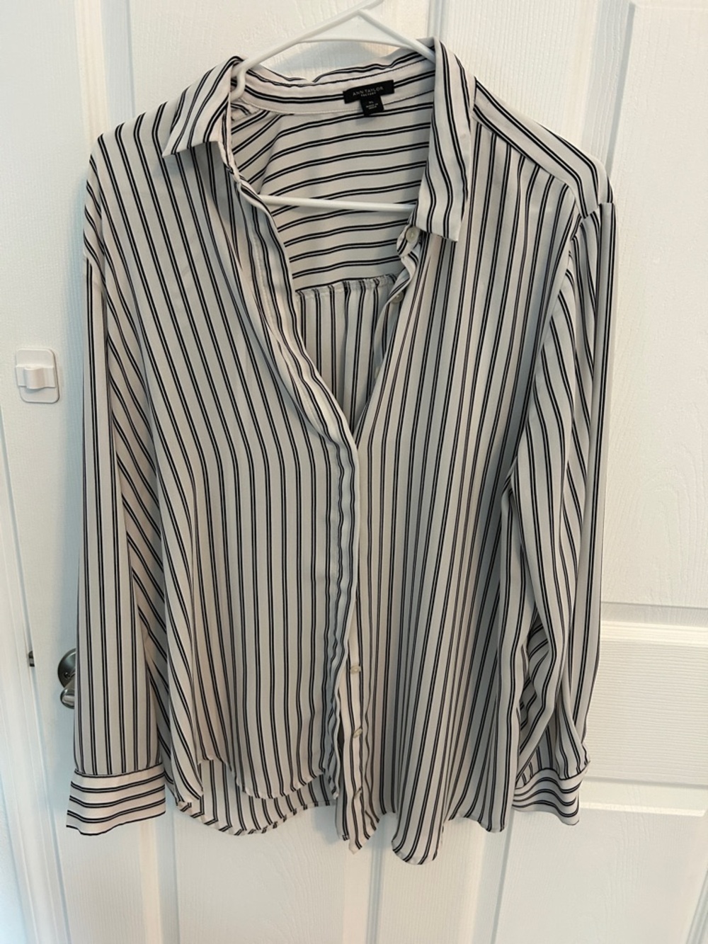 Ann Taylor Black & White Vertical Stripe Button-Front Shirt